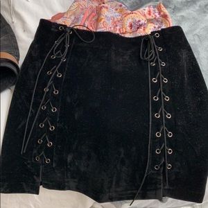 Black cross cross suede skirt